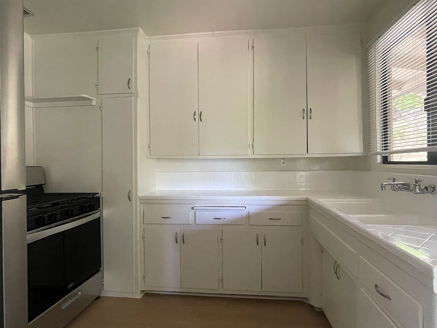 1 bed, 800 sqft, $2,295 — Photo 2