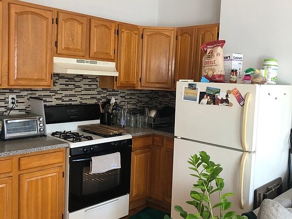 2nd image of 502 Franklin Ave #3