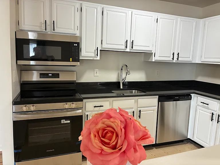 202 Sunset Ln — Photo 18