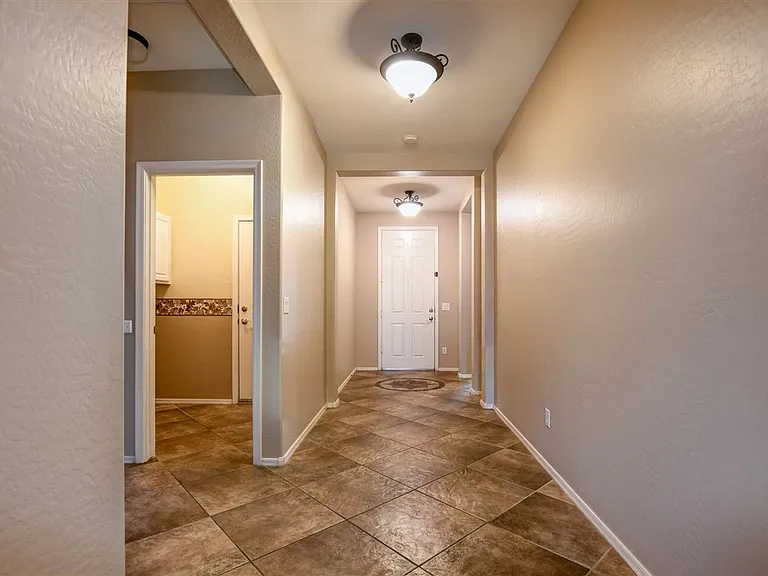 1148 Arden Ct — Photo 4