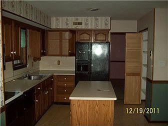 4th image of 212 Tinsley Ct