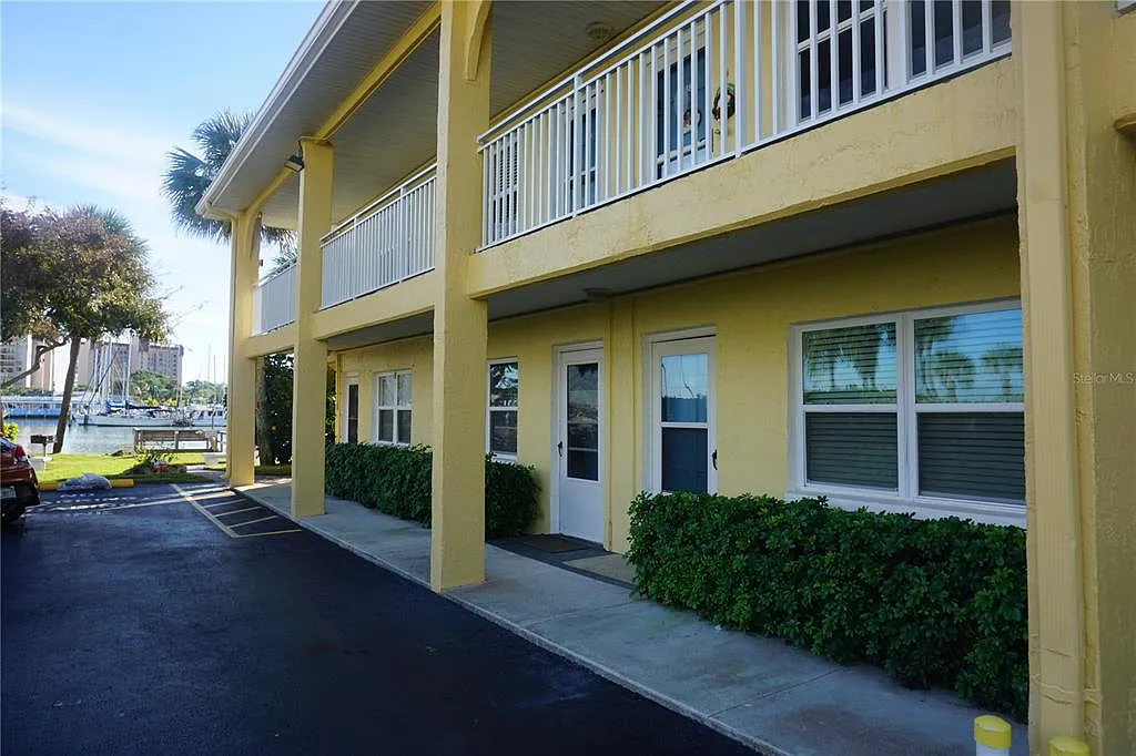 1 bed, 1.0 bath, 580 sqft, $3,600 — Photo 1