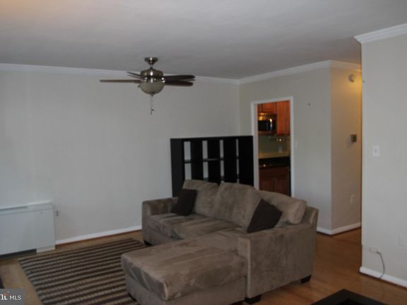 5th image of 10401 Grosvenor Pl APT 308