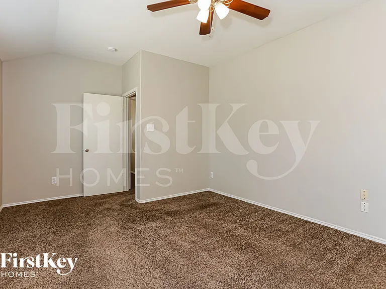 1422 Waldrop Dr — Photo 8