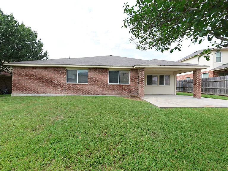 1804 Lobrecht Ct — Photo 23