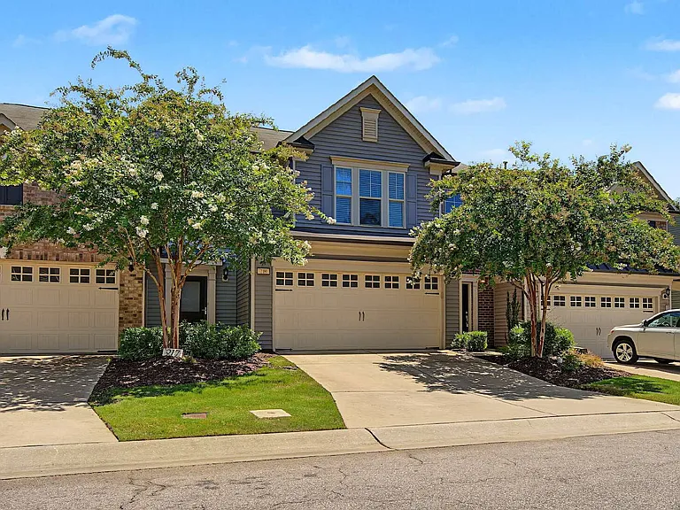 219 Lynchwick Ln — Photo 35