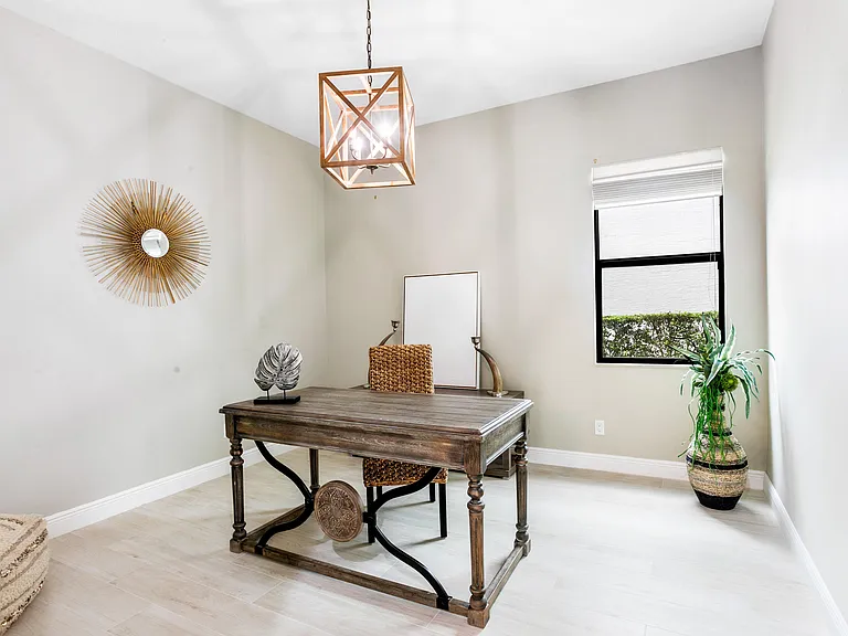 5623 Delacroix Ter — Photo 13