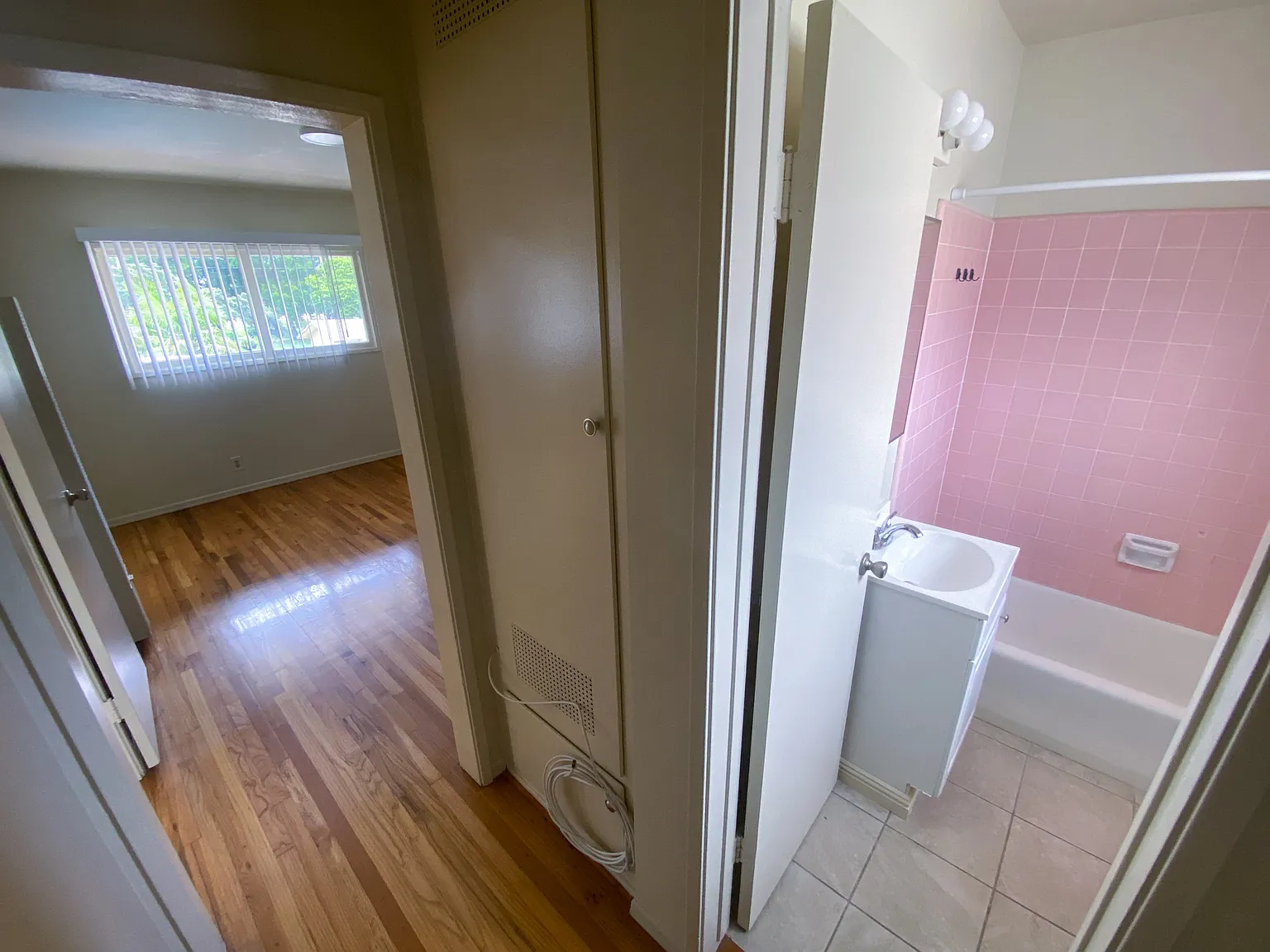 1 bed, 800 sqft, $2,150 — Photo 4