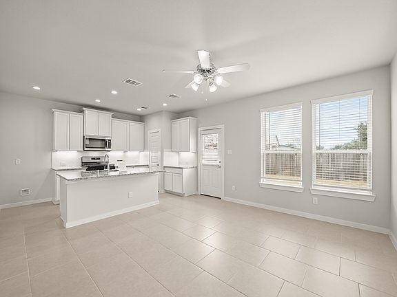5th image of 2906 Park Hill Ln