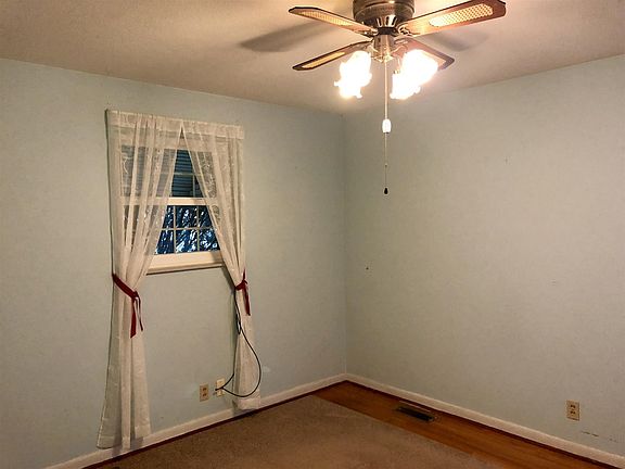 5th image of 2015 Delia Dr