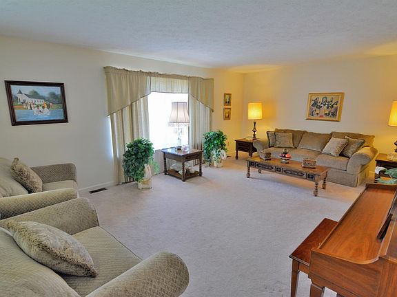 5th image of 3241 Pebble Lake Dr
