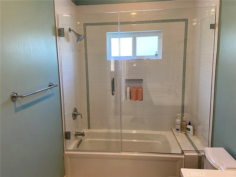 4470 Stansbury Ave — Photo 35