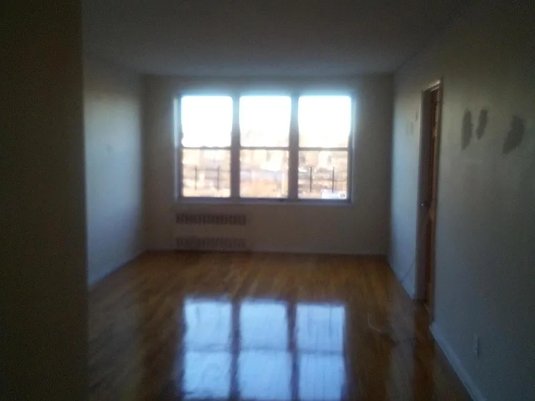 365 Bronx River Rd #5E — Photo 1