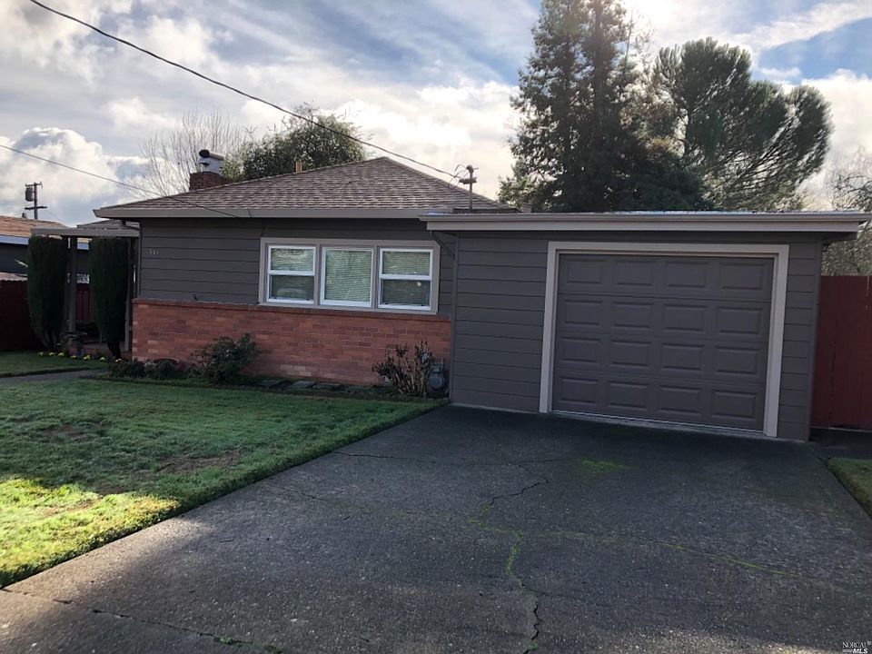 1st image of 411 Cochrane Ave