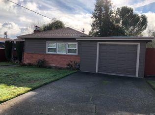 411 Cochrane Ave, Ukiah, CA 95482