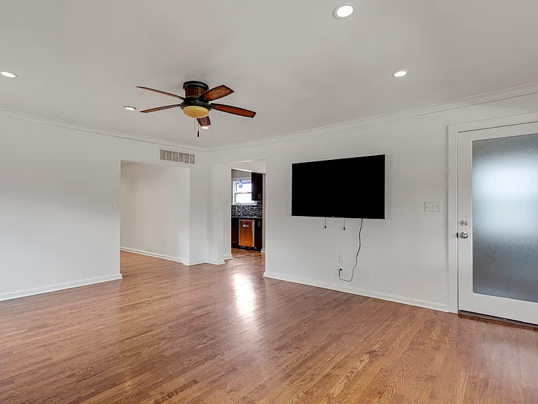 5025 Grand Ave #2 — Photo 9