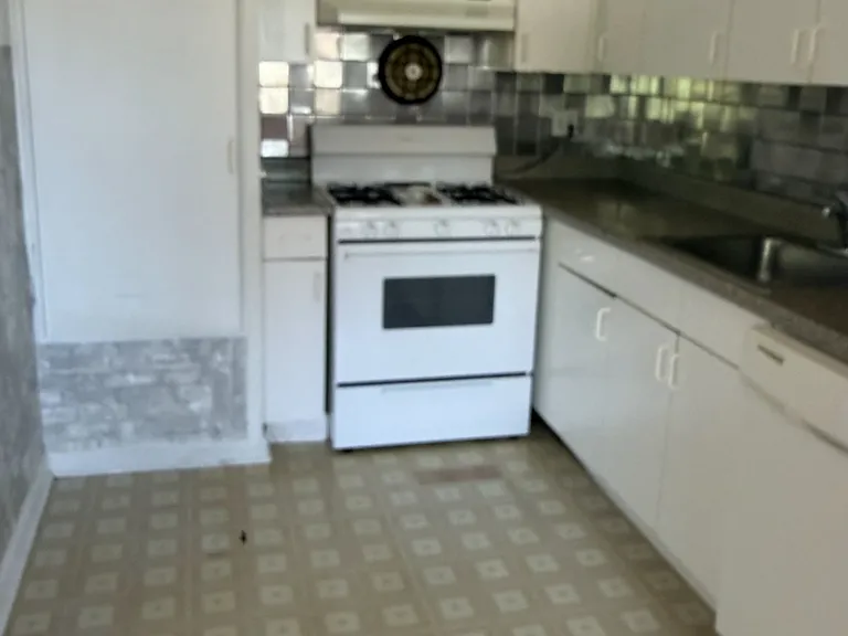10147 Bridle Rd #2 — Photo 6