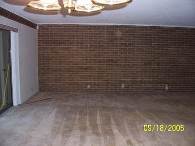 3rd image of 82 Madrid Ct