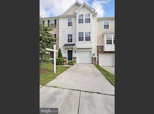 53 Wayside Ct, Falling Waters, WV 25419