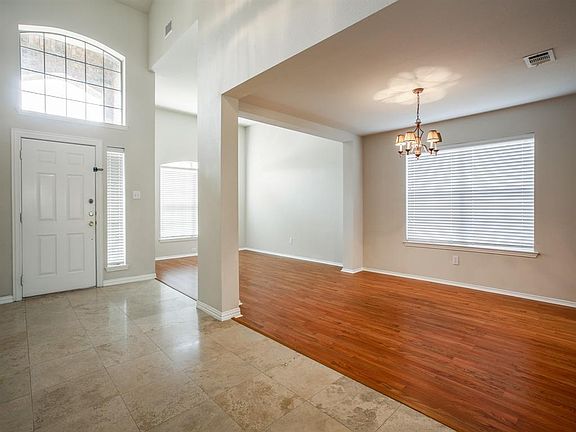 5th image of 2824 Ector Dr