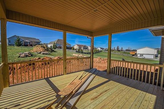 2nd image of 248 Oriole Ln
