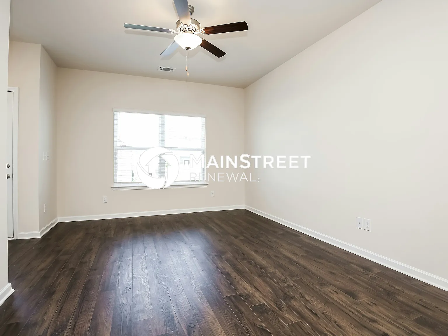 1070 Arlene Dr — Photo 3