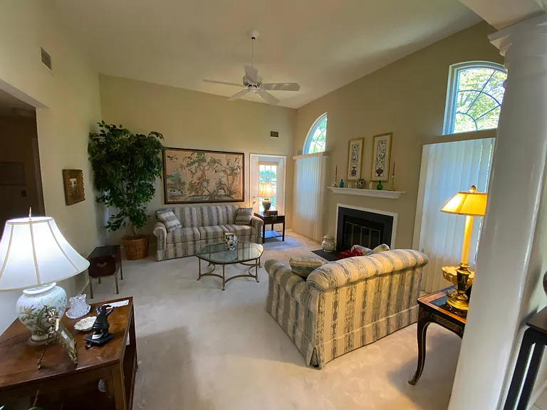 45 Old Orchard Ln — Photo 6