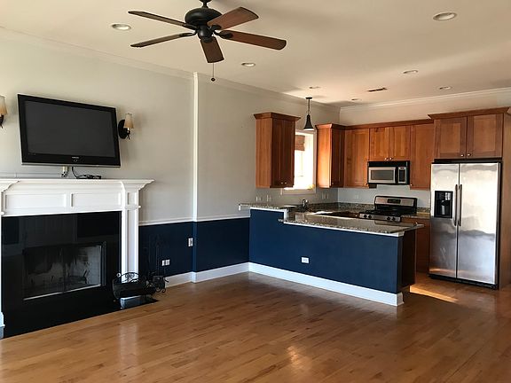 3rd image of 4222 S King Dr #3S