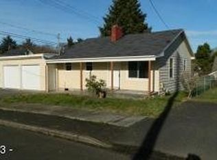 252 NW 7th St, Newport, OR 97365