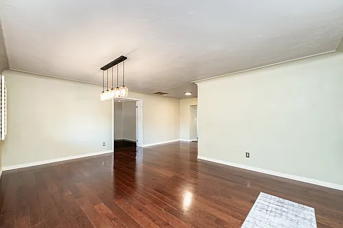 2827 E La Cienega Pl Photo 1
