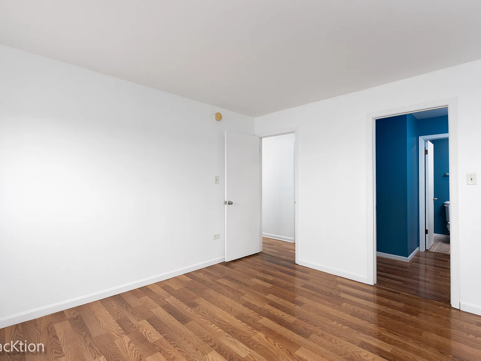 2 bed, 1.5 bath, 981 sqft, $1,850 — Photo 3