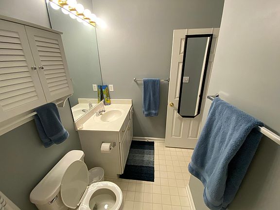 5th image of 141 Wexford Dr Unit 203
