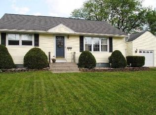 13 Caroline St, Latham, NY 12110