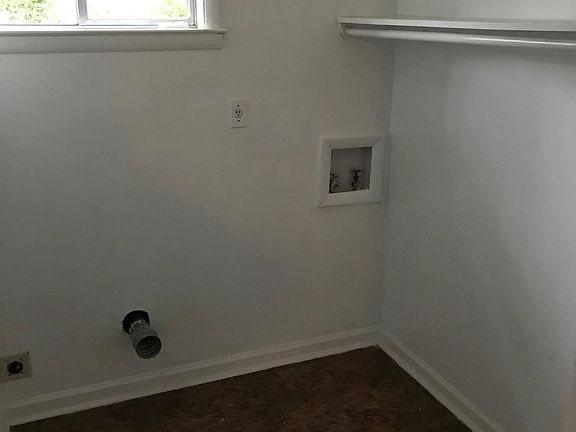 3rd image of 5191 Edenshire Ave