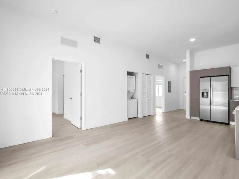 501 N Dixie Hwy #C101 — Photo 9