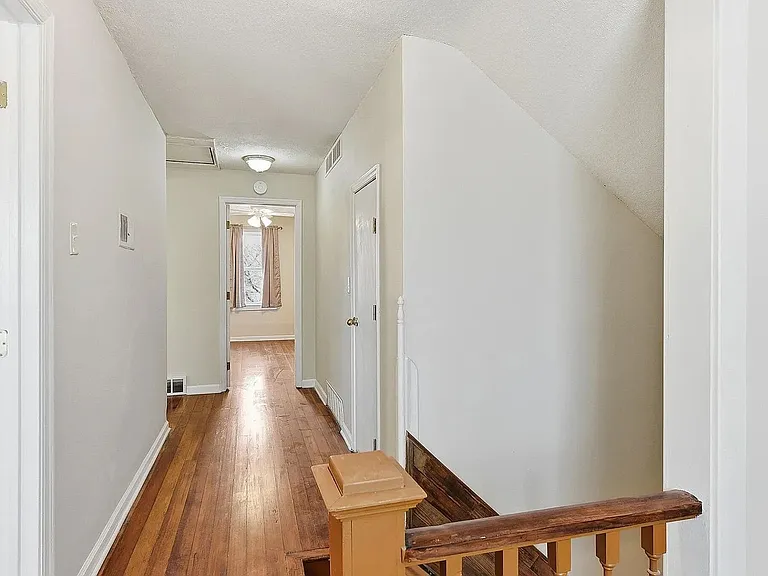 1620 S 9th St — Photo 31
