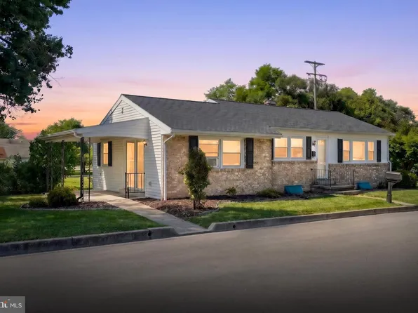 1000 W Elm Ave, Hanover, PA 17331