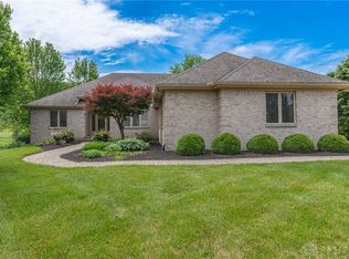14 Fairwood Dr, Miamisburg, OH 45342