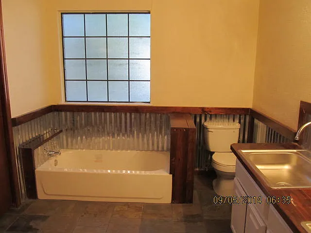 600 Jefferson Ave — Photo 18