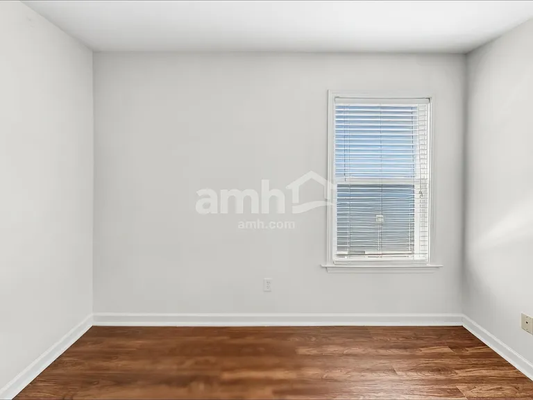 5966 Armadale Dr — Photo 12