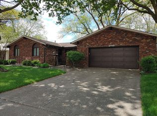 2705 Interlacken Dr, Springfield, IL 62704