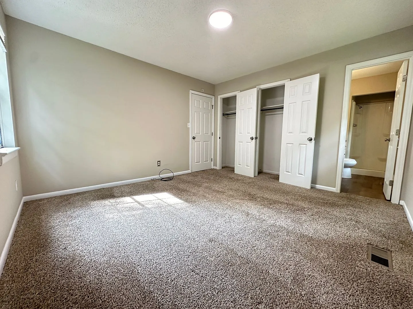 Home for rent in Huffman — Photo 4