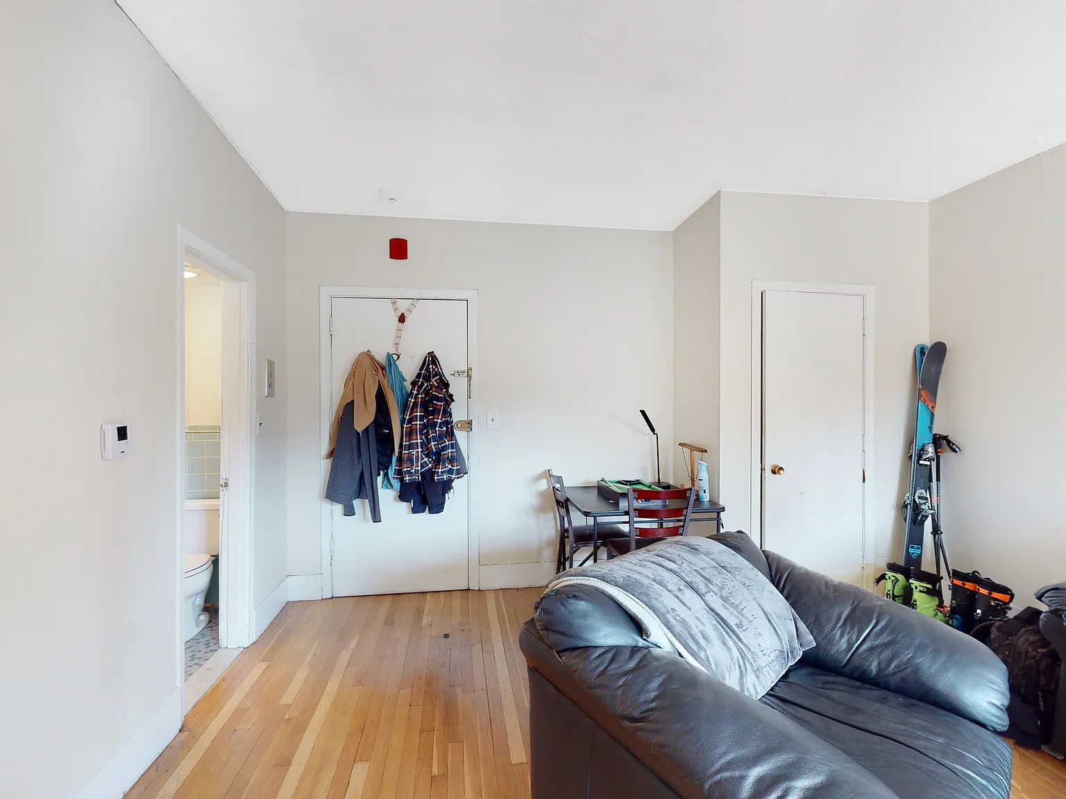 513 Beacon St — Photo 4