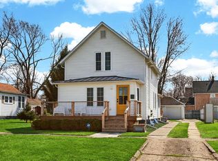 104 Locust St E, Three Oaks, MI