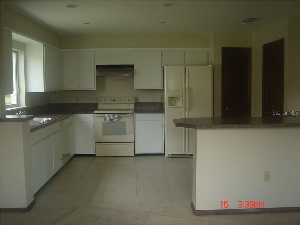 2nd image of 437 Breakwater Dr