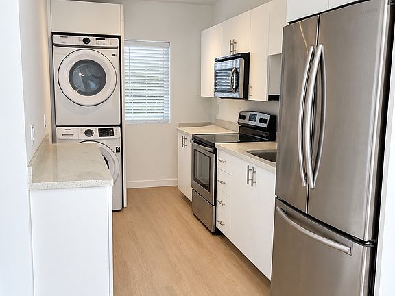 5th image of 1231 13th St APT 4