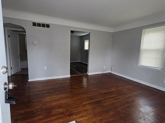 2nd image of 5852 Beech Daly Rd