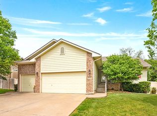 2212 E Tall Tree Rd, Derby, KS 67037