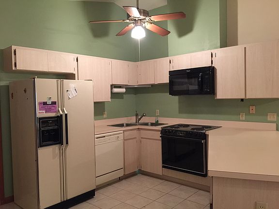 3rd image of 10824 Dixon Dr