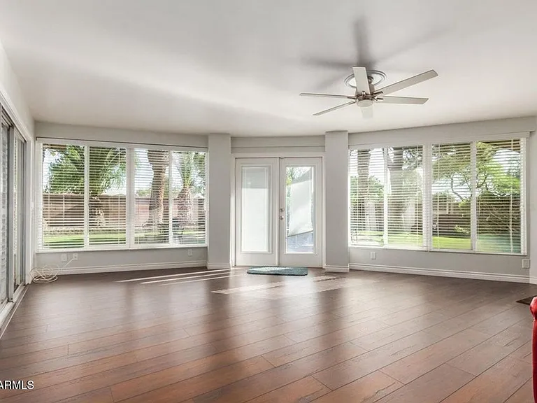 481 W Half Moon Way — Photo 27